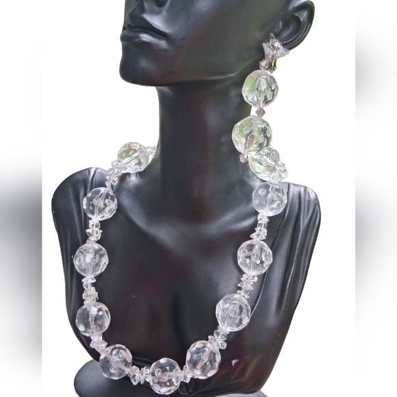 VINTAGE CHUNKY CLEAR LUCITE & ROCK CRYSTAL NECKLACE & EARRINGS SET - Picture 1 of 6